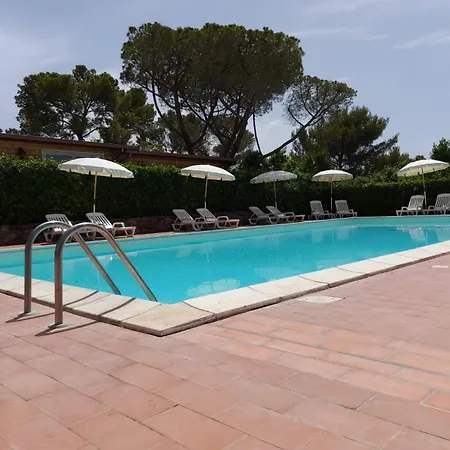 Borgo Piscine Ristorante E Sala Convegni * Pomaia
