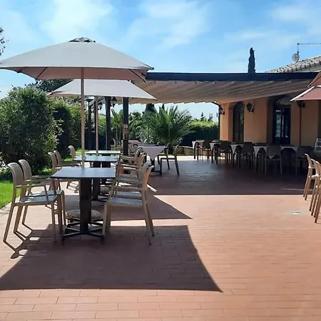 Ferienhaus Borgo Piscine Ristorante E Sala Convegni *