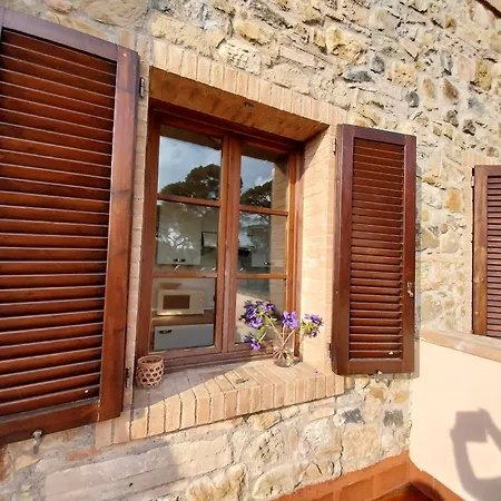 Ferienhaus Borgo Piscine Ristorante E Sala Convegni Pomaia