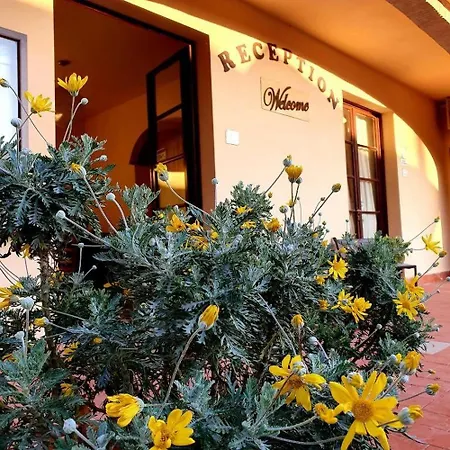 Borgo Piscine Ristorante E Sala Convegni *